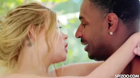 Si papá se entera de que hago guarradas con su mejor amigo negro me mata