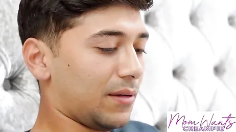 Mio figlio non ha più la febbre e sembra anche che abbia un'erezione!!