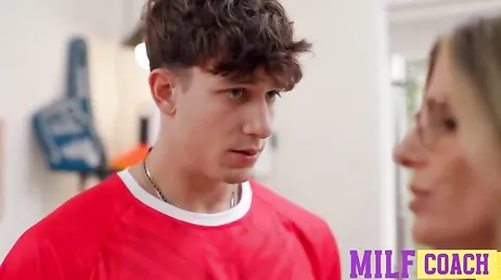 Quiero ver esas pollas duras como una piedra, me vais a follar ahora mismo