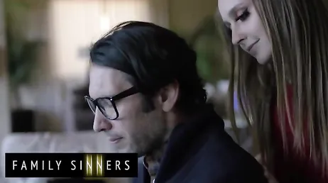 Intento consolar a mi padrastro, ha vuelto a discutir con mi madre me temo ..