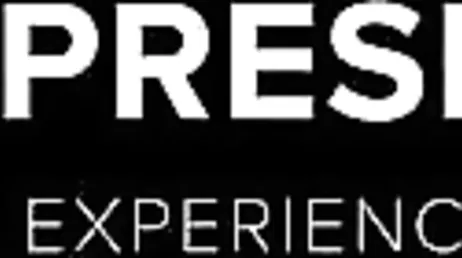 Guarda che cazzo enorme sta per mangiare questa mamma inglese arrapata...!!