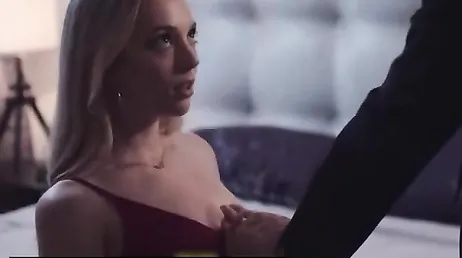 No dejo que mi jefe se vaya, me lo quiero follar y me lo voy a follar