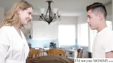 Pero que coño quiere la profesora de judo? joder, que podría ser mi madre !!