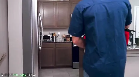 Dice mamá que hoy hace ella la comida así que no se lo que vamos a comer ...