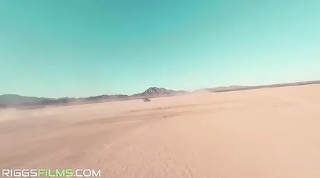 Tiffany Watson würde bis in die Wüste fahren, nur um einen guten Schwanz in sich zu spüren.