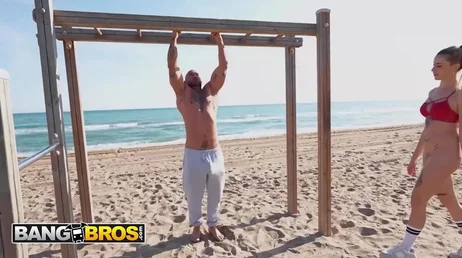 Menudo culito rico tiene la española, está buscando un pollazo por cierto