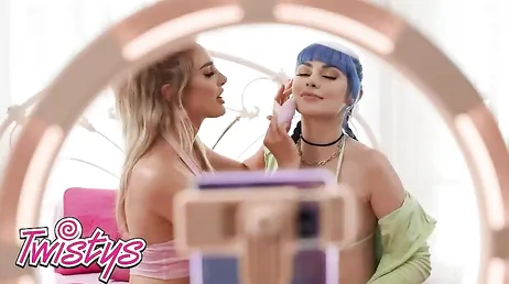 Los videos pornos gratis de sexo lésbico nos ponen más que cachondos