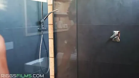 Cuando madre e hija son unas zorras pasa lo que vais a ver ahora mismo