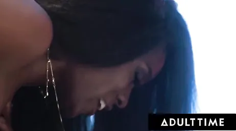 Menuda polla negra para la negra más morbosa de todas como es Ana Foxxx