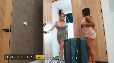 Que te quieres follar a mi chico? primero me tienes que comer el coño bonita !!
