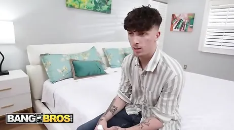 Que ganas tenía de que mi hijastro me comiera las tetas de una puta vez