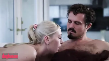 Mis dos compañeras de piso son muy zorras, me lo han demostrado