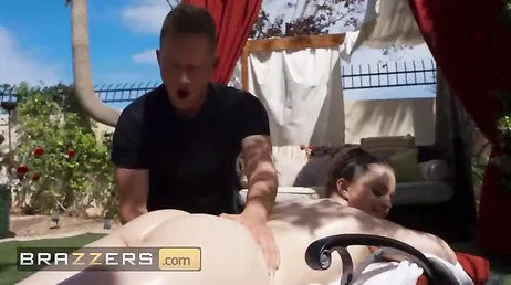 El video porno de mi mejor amigo poniendo a cuatro patas a mi ex mujer