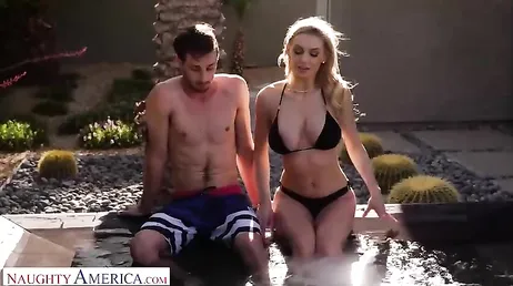 Mientras su marido pagafantas hace la barbaoca ella se folla al nuevo vecino