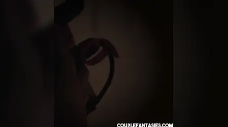 A esta pareja amateur le da morbo ponerse a follar delante de desconocidos ... !!