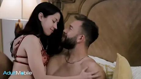 A su novia le encanta llevar la iniciativa, mandar, mamar y cabalgar ... !!