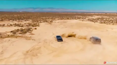 Se ponen a follar en mitad del desierto de Las Vegas ... qué morbo!! A lo Casino !!