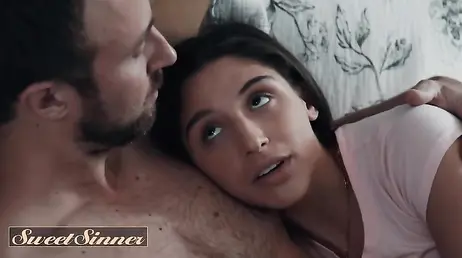 La vecina me confiesa que lleva mucho tiempo sin que su marido la folle ...
