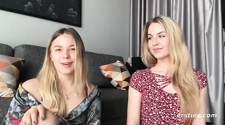 Dos calientes chicas alemanas lesbianas se comen el coño sin parar ... !!